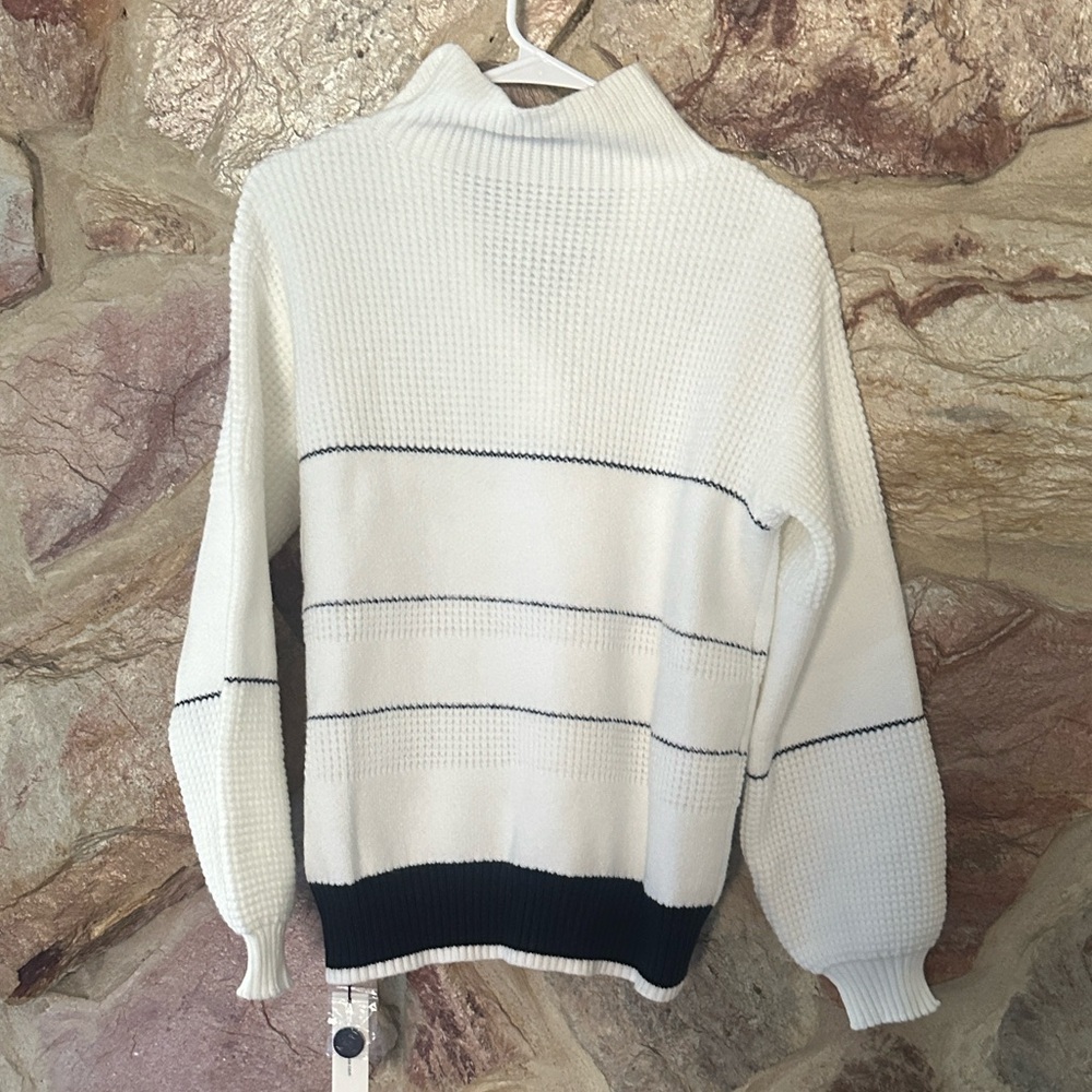 Commense Open Collar Button Up Sweater size medium - Picture 6 of 6